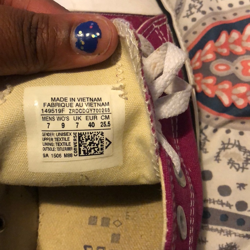 Converse - Picture 3 of 3